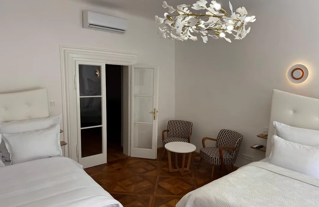 Grand Hotel Praha-1